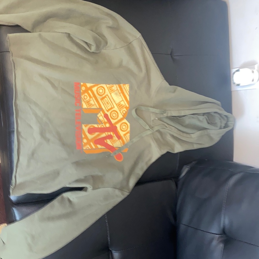 NEVER WORN